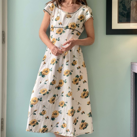 All that Jazz Dresses Vintage 9s Sunflower Print Cotton Midi Dress